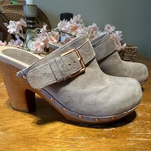 Jambu Serafina Clog heels